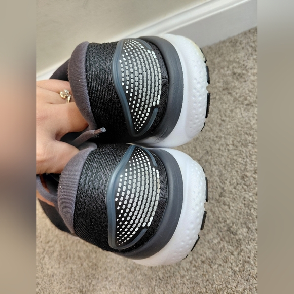 Brooks Gray/Black Ghost 16 Men’s 11D Excellent - Picture 7 of 12